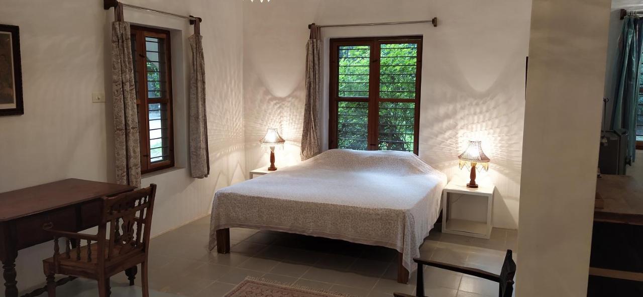 Isai Ambalam Guest House Pondicherry Exterior photo