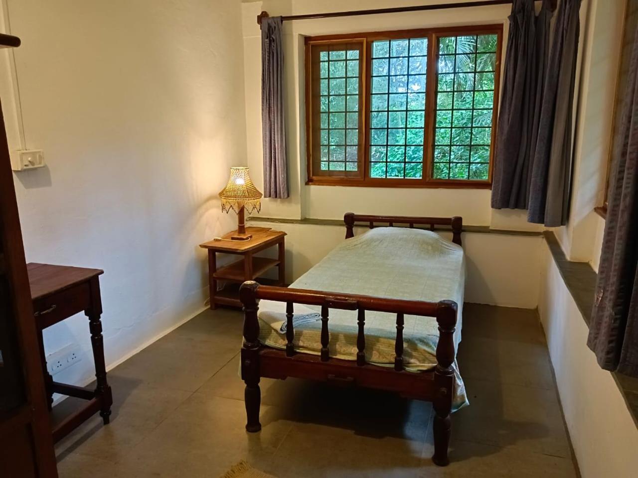 Isai Ambalam Guest House Pondicherry Exterior photo