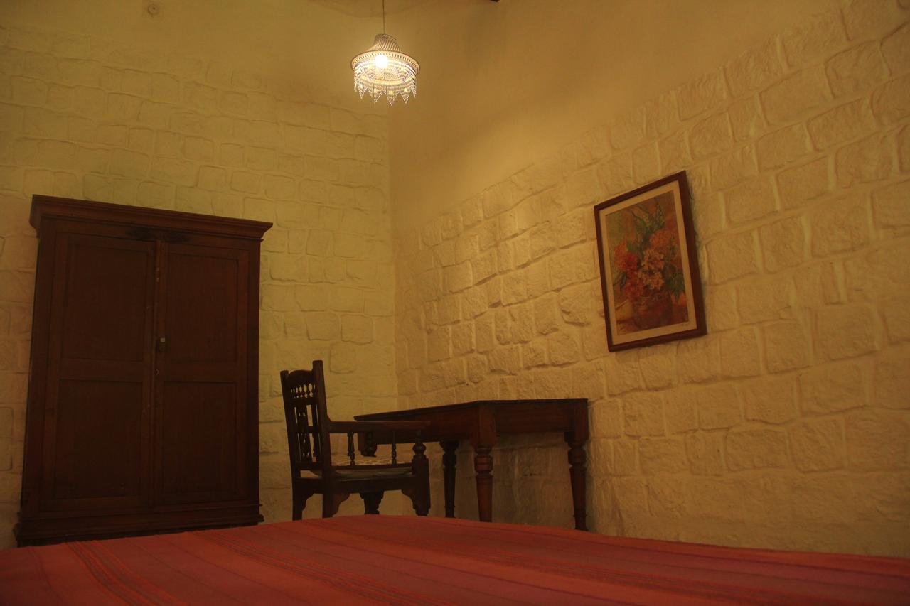 Isai Ambalam Guest House Pondicherry Exterior photo
