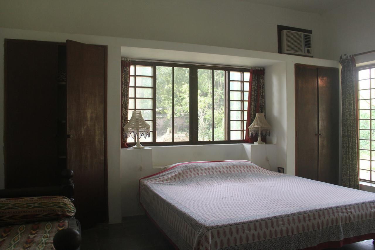 Isai Ambalam Guest House Pondicherry Exterior photo